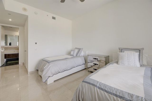 $540,000 | 1100 Biscayne Boulevard, Unit 2403, Miami, FL 33132