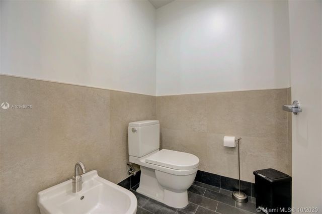 $540,000 | 1100 Biscayne Boulevard, Unit 2403, Miami, FL 33132