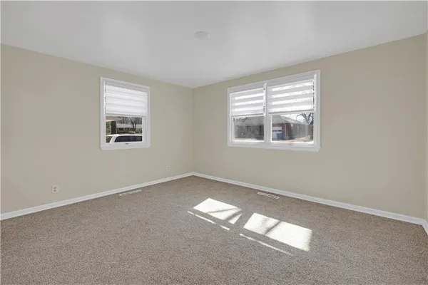 $274,900 | 2404 Albert Lee Avenue, Sedalia, MO 65301