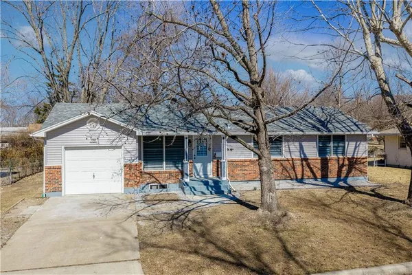 $279,900 | 2404 Albert Lee Avenue, Sedalia, MO 65301