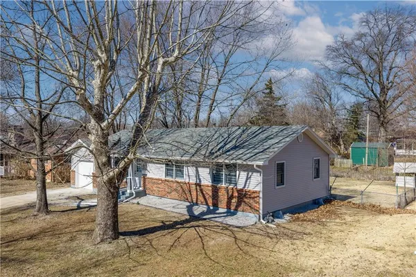 $274,900 | 2404 Albert Lee Avenue, Sedalia, MO 65301