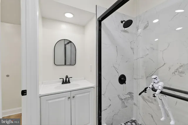 $450,000 | 4 Lower Greenbriar Road, Wilmington, DE 19810