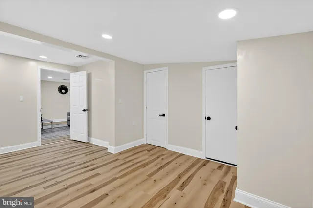 $450,000 | 4 Lower Greenbriar Road, Wilmington, DE 19810