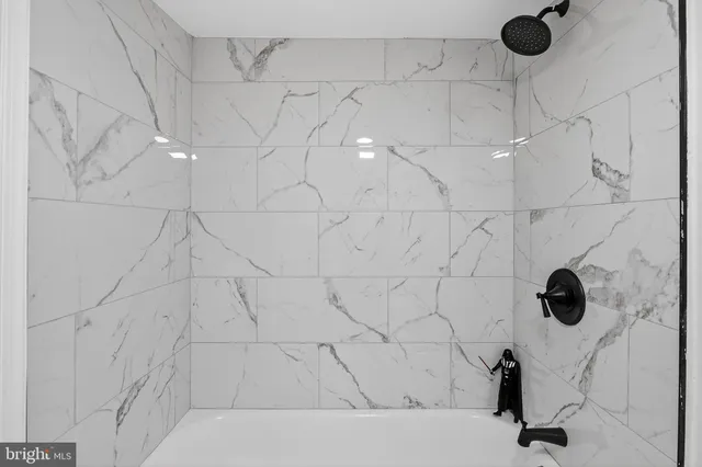 $450,000 | 4 Lower Greenbriar Road, Wilmington, DE 19810