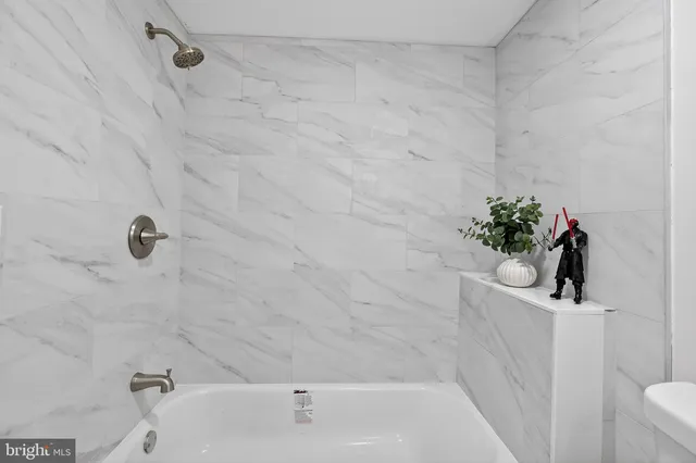 $450,000 | 4 Lower Greenbriar Road, Wilmington, DE 19810