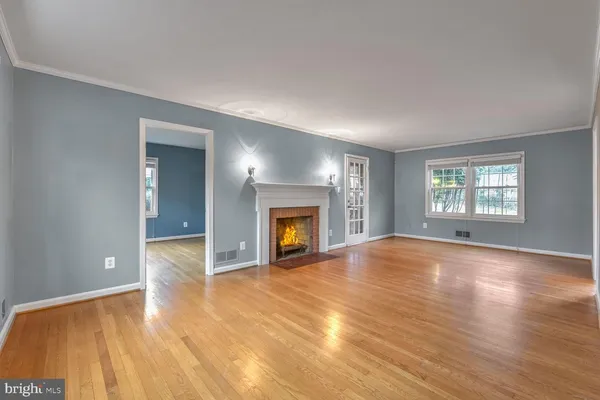 $5,200 | 6536 Divine Street, McLean, VA 22101