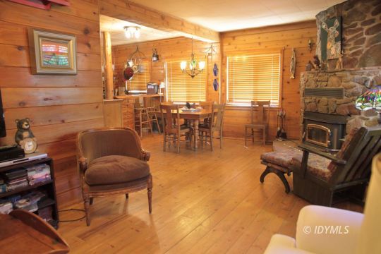 25460 Rimrock Road Idyllwild, CA 92549 - Photo 3 of 50 Dining area
