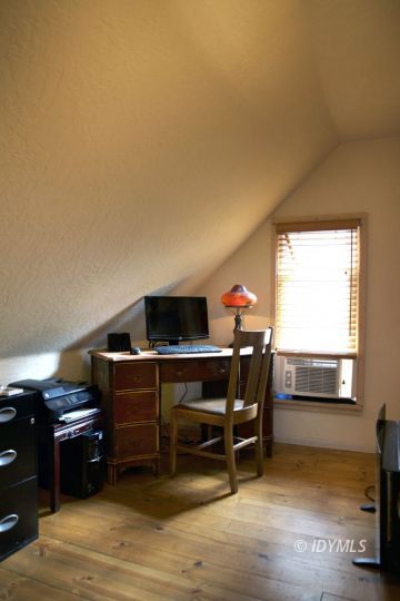 25460 Rimrock Road Idyllwild, CA 92549 - Photo 30 of 50 Cozy office nook