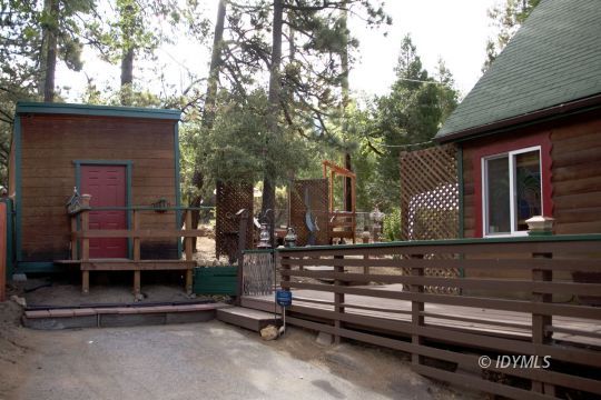 25460 Rimrock Road Idyllwild, CA 92549 - Photo 8 of 50 Side deck entrance