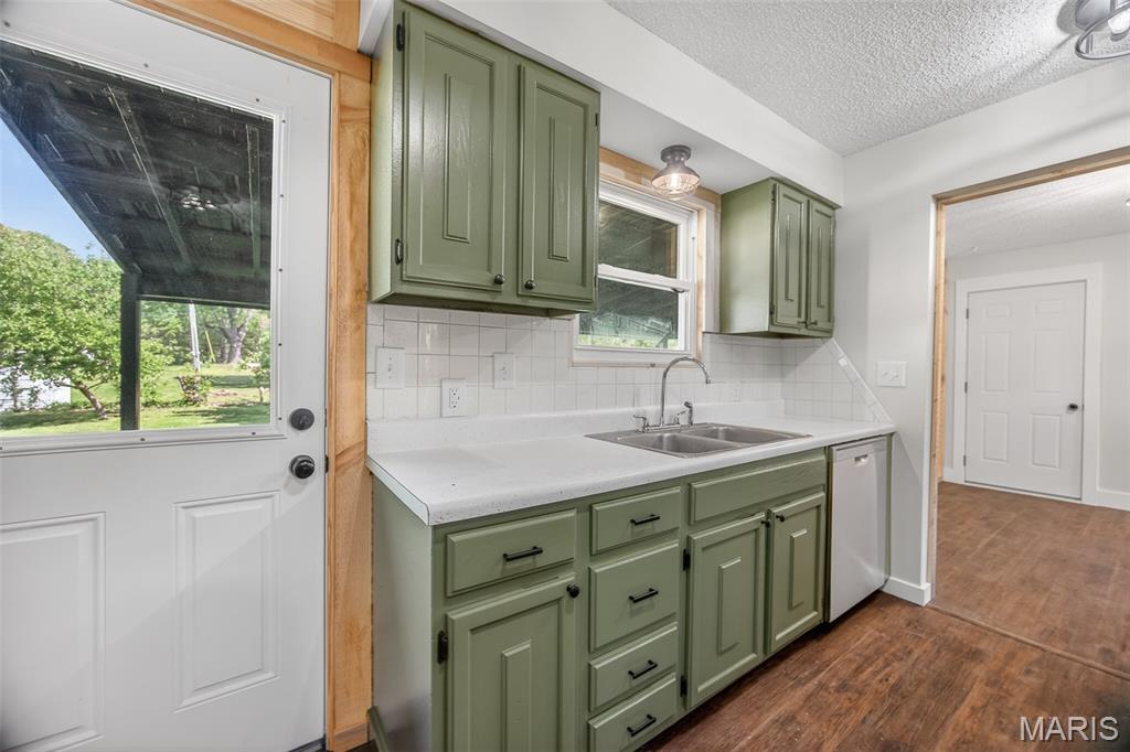 1432 Ronald Road Lebanon, MO 65536 - Photo 12 of 35