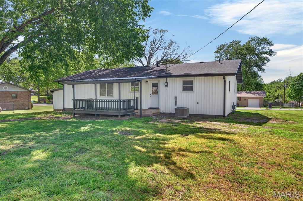 1432 Ronald Road Lebanon, MO 65536 - Photo 30 of 35