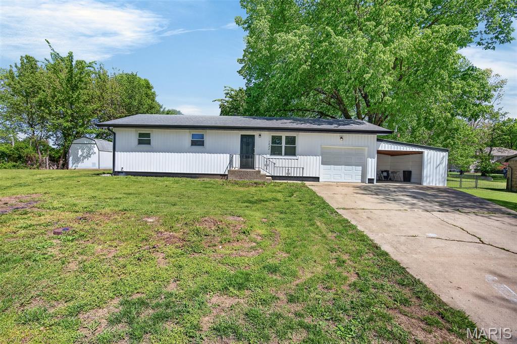 1432 Ronald Road Lebanon, MO 65536 - Photo 3 of 35