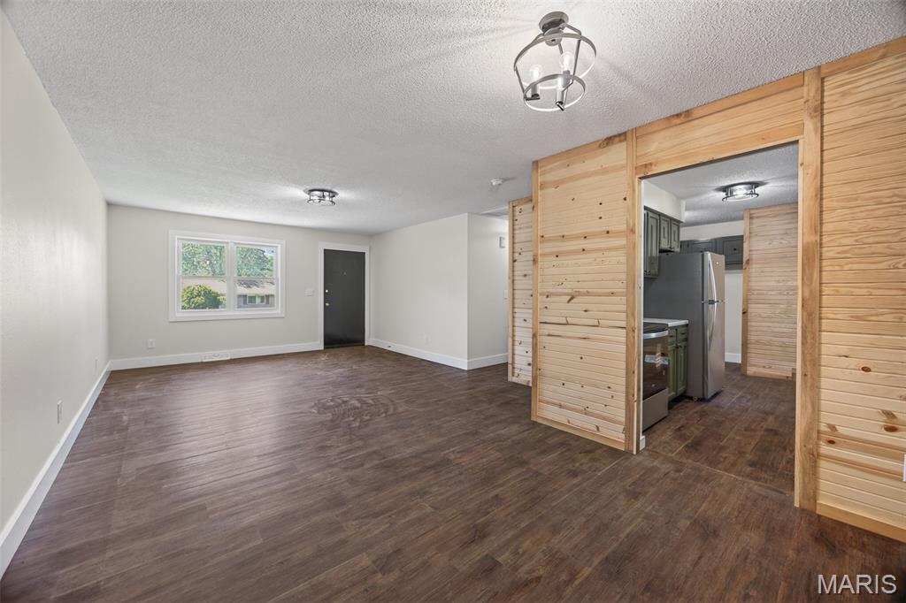 1432 Ronald Road Lebanon, MO 65536 - Photo 9 of 35