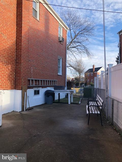 728 Bethnal Road Baltimore, MD 21229 - Photo 38 of 40 Side yard w Grill area