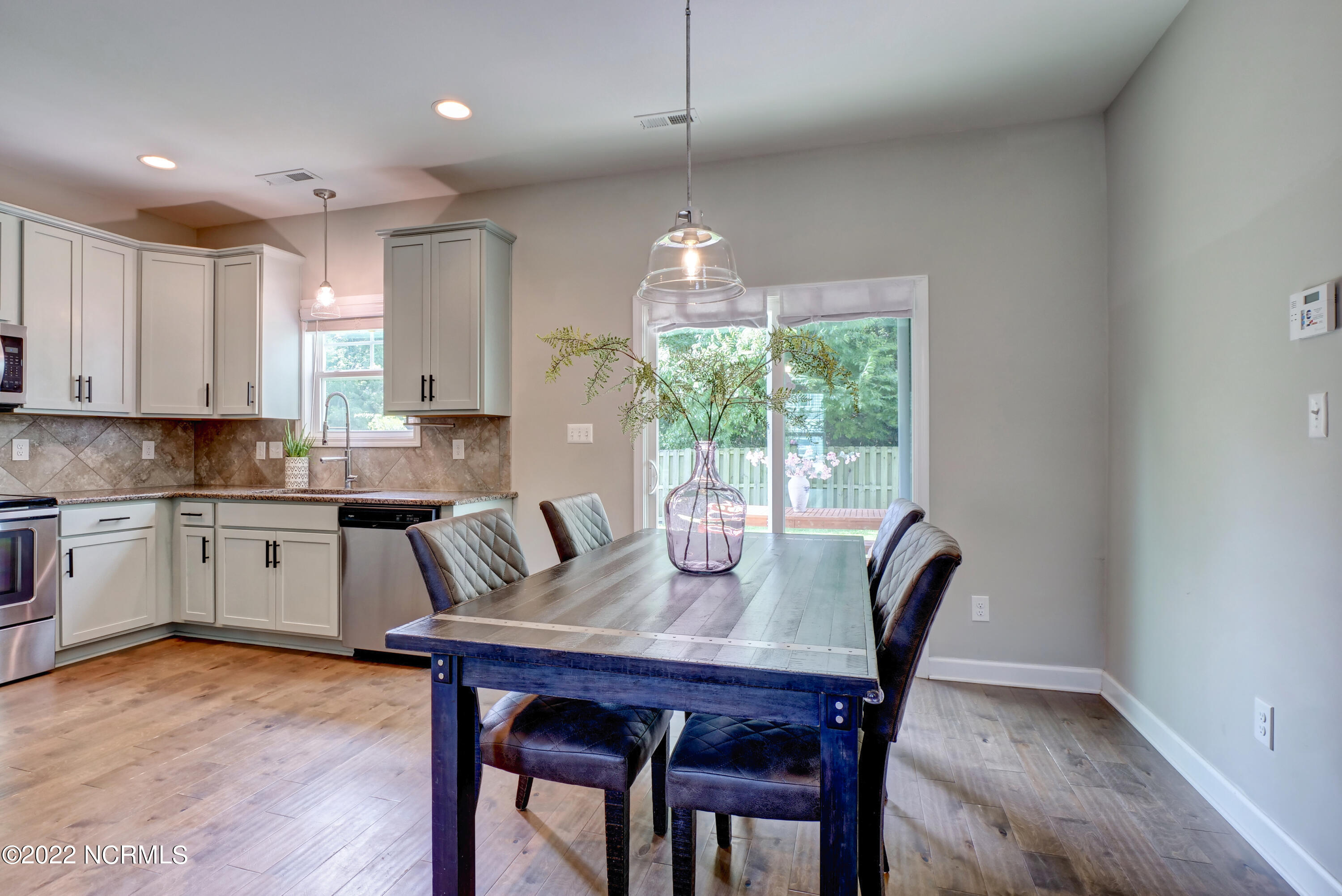 151 Poplar Branch Way Hampstead, NC 28443 - Photo 8 of 37 P8811551_2_3_4_5_6_7