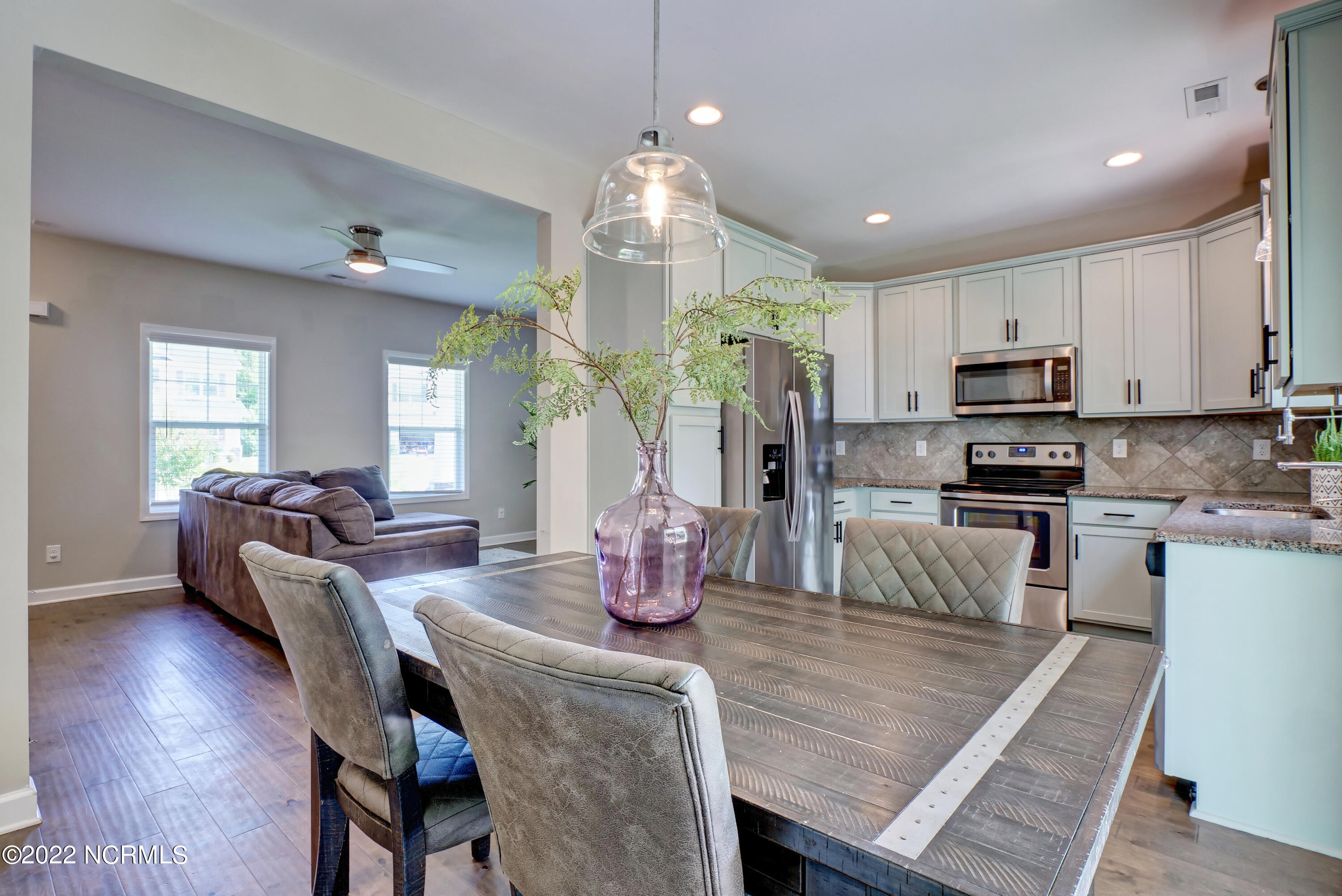 151 Poplar Branch Way Hampstead, NC 28443 - Photo 9 of 37 P8811558_59_60_61_62_63_64