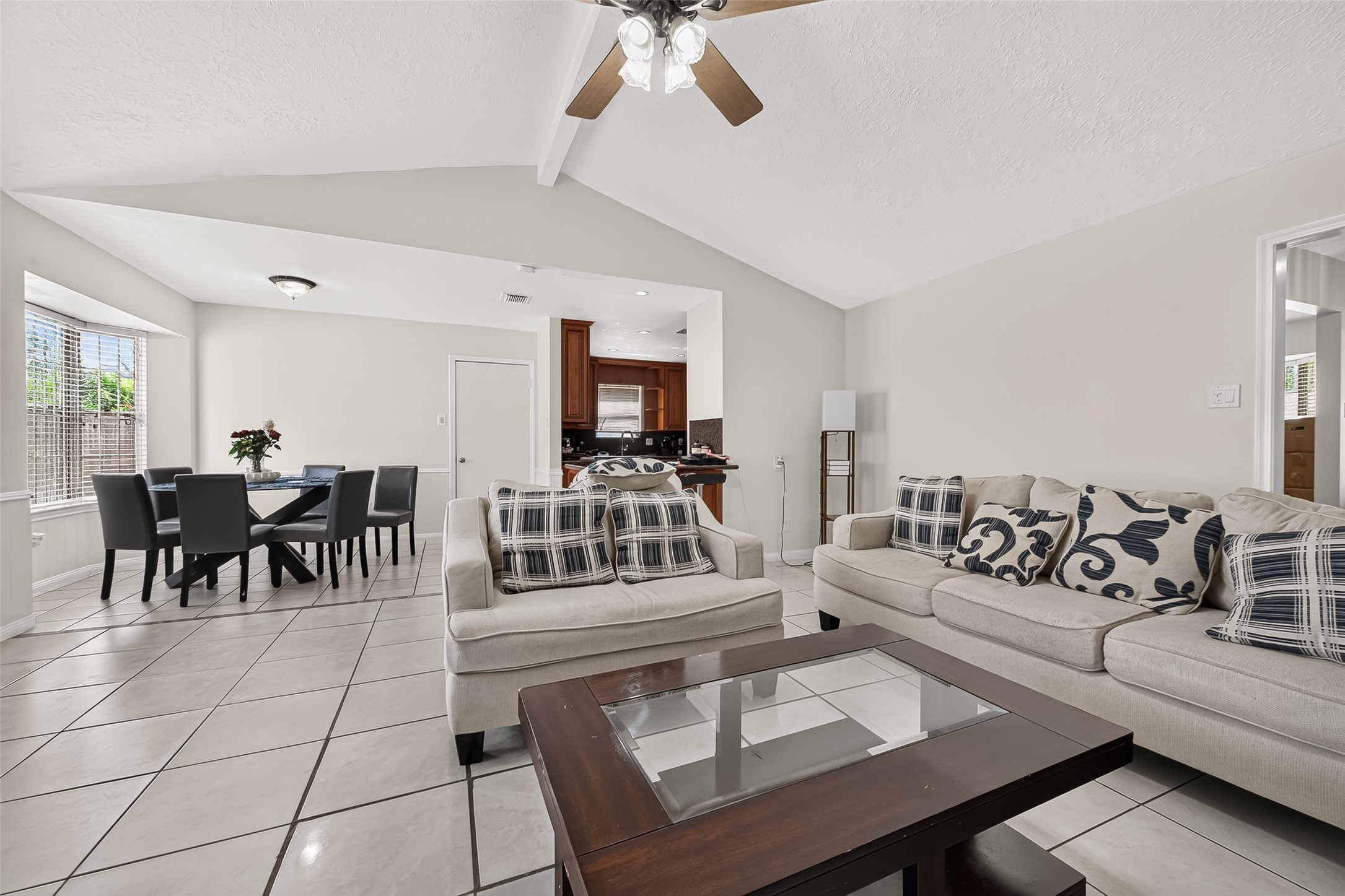 8831 Sandstone Road Houston, TX 77036 - Photo 6 of 30