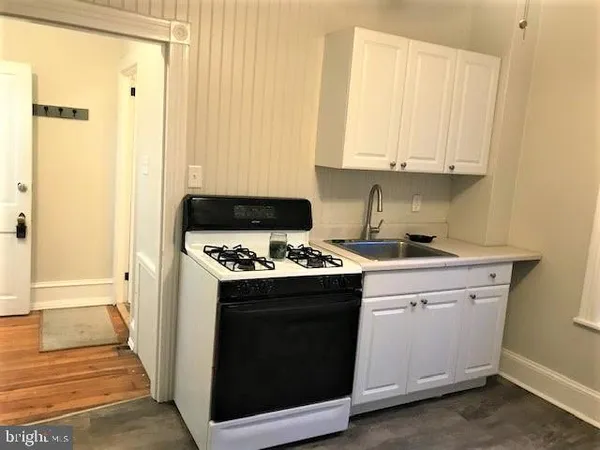 $2,500 | 302 South Darlington Street, Unit 2, West Chester, PA 19382