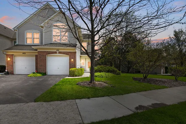 $259,900 | 1431 Doolittle Lane, Grayslake, IL 60030