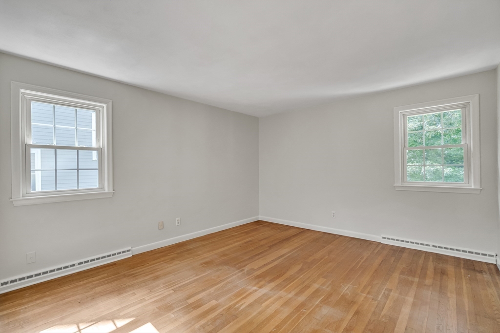 139 Newfield Street Boston, MA 02132 - Photo 18 of 35
