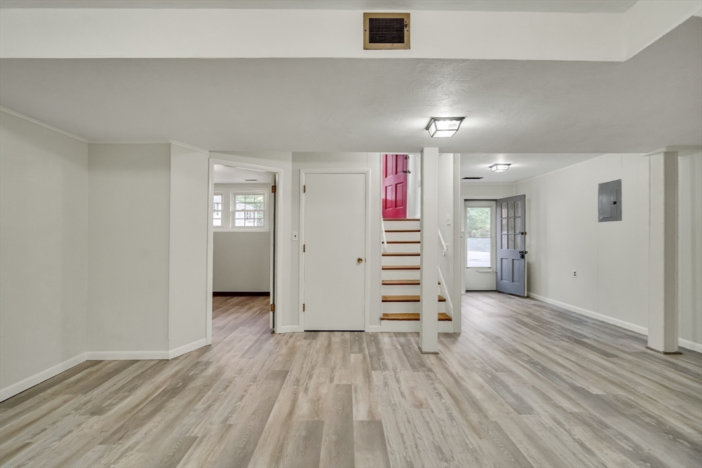 139 Newfield Street Boston, MA 02132 - Photo 25 of 35