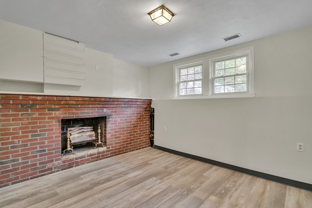 139 Newfield Street Boston, MA 02132 - Photo 27 of 35