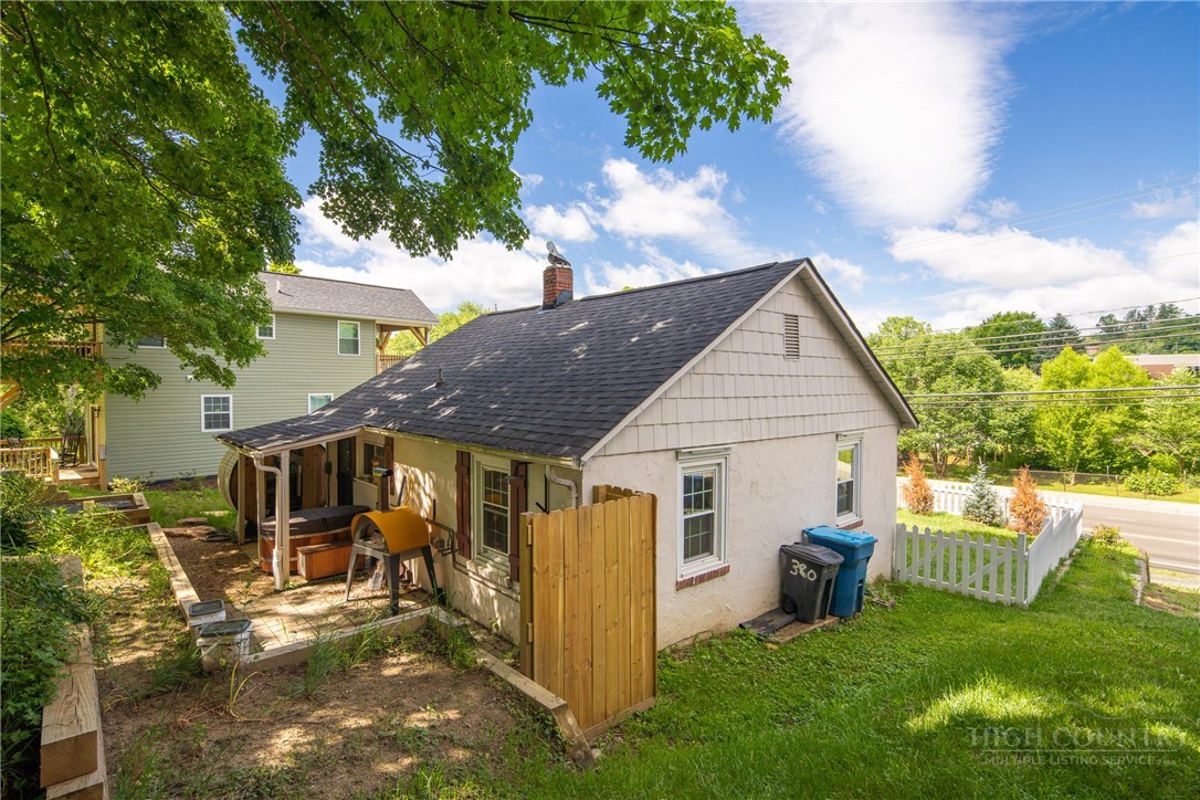 380 Jefferson Road Boone, NC 28607 - Photo 5 of 26