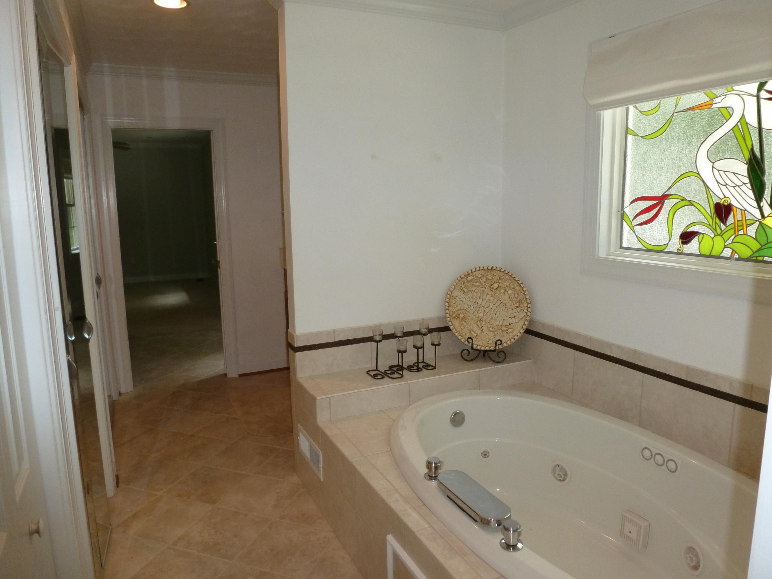 5114 Castle Rock Road Roanoke, VA 24018 - Photo 14 of 22 P1010015