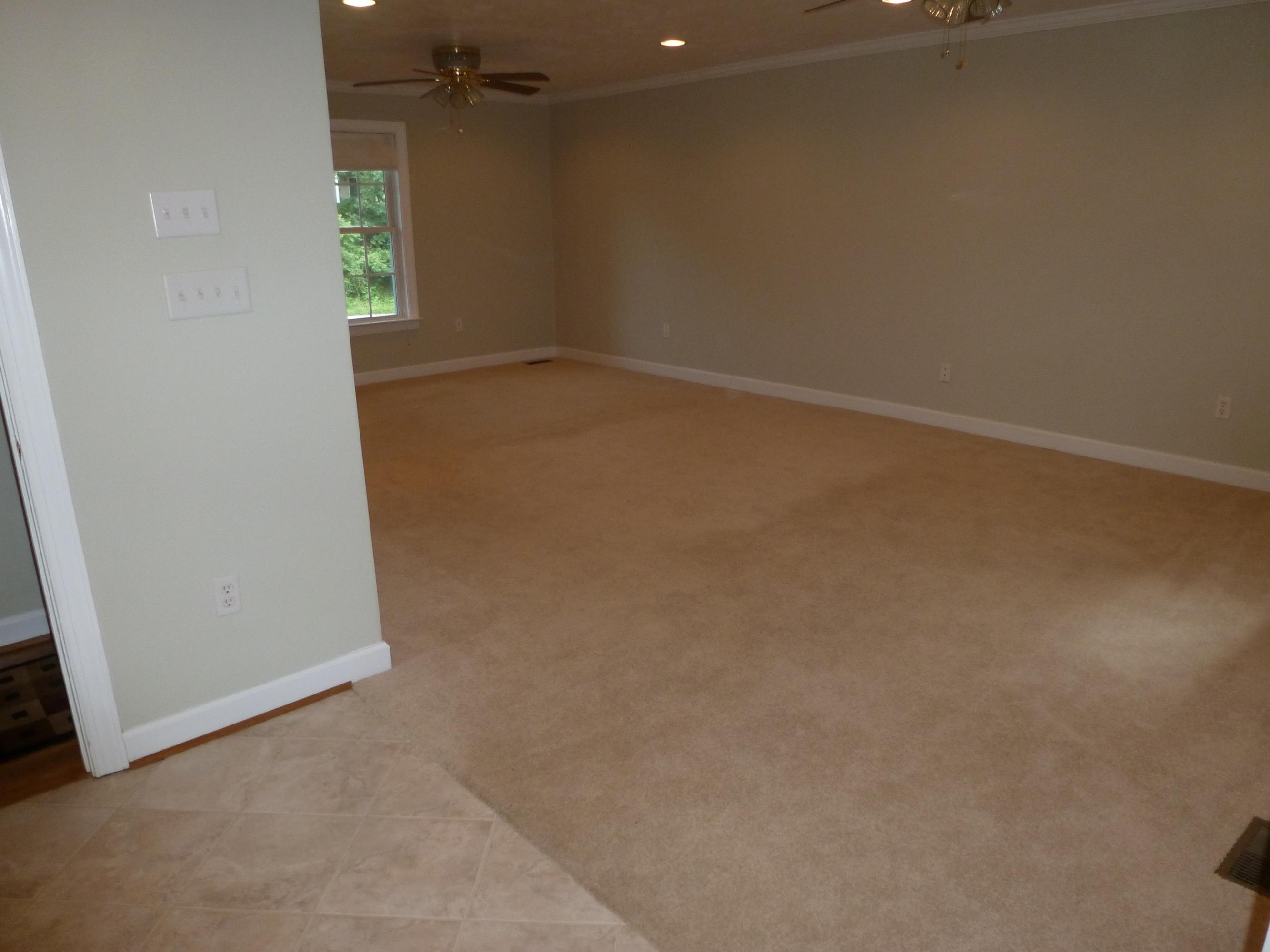 5114 Castle Rock Road Roanoke, VA 24018 - Photo 17 of 22 P1010018