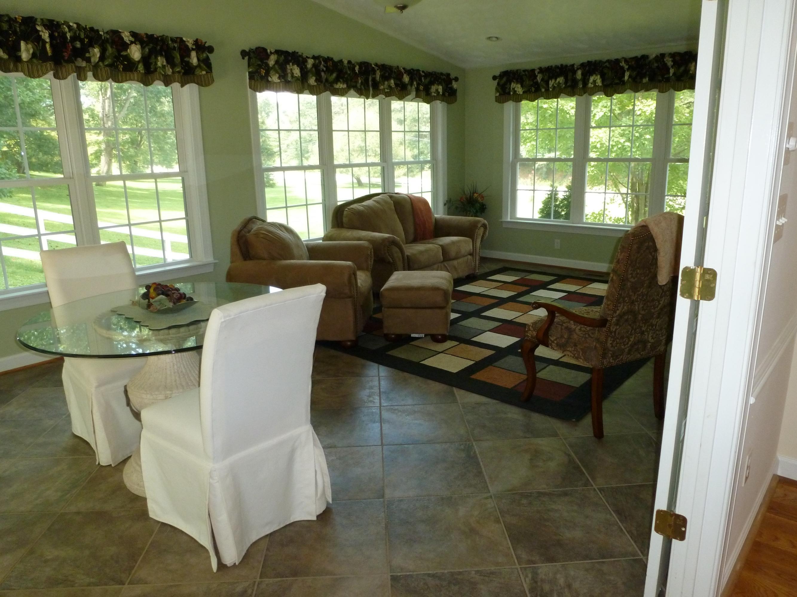 5114 Castle Rock Road Roanoke, VA 24018 - Photo 7 of 22 P1010008
