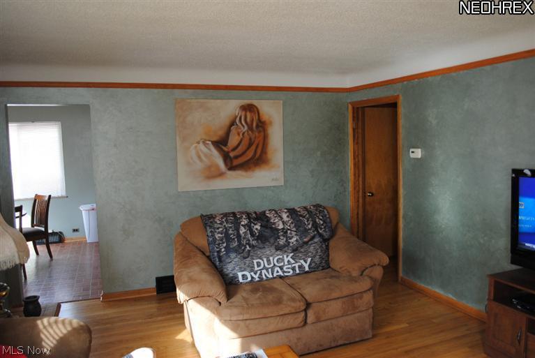 21856 Eaton Road Cleveland, OH 44126 - Photo 5 of 6 Gallery Image 5