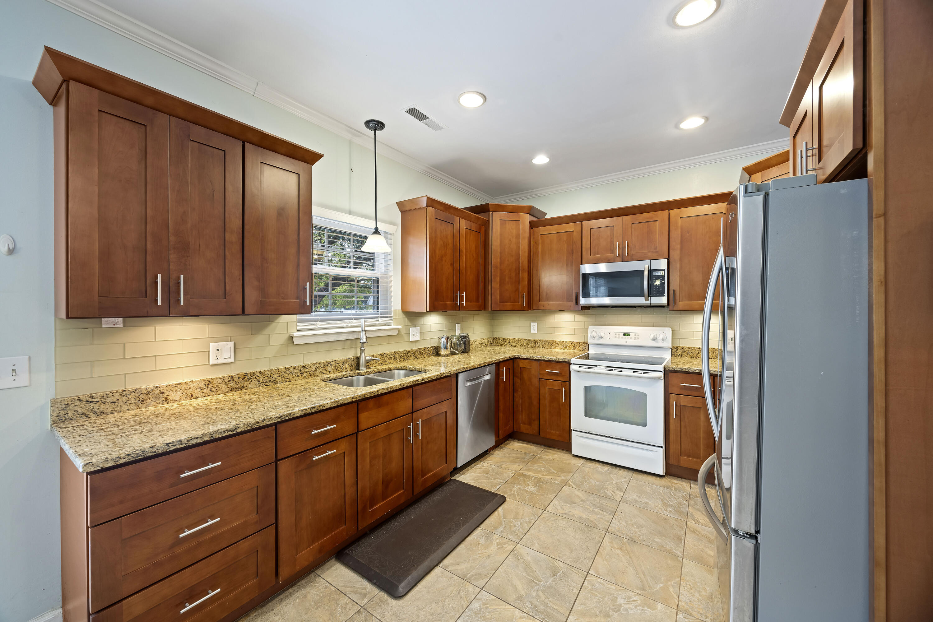 1338 Roma Road Hanahan, SC 29410 - Photo 21 of 48 243A9520