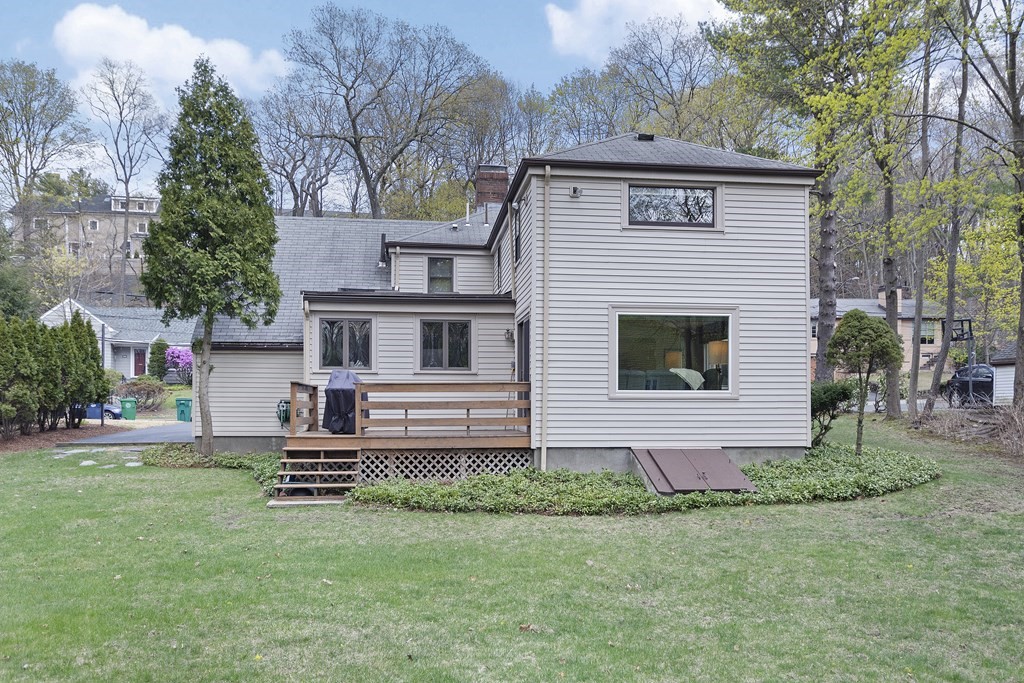 71 East Quinobequin Road Newton, MA 02462 - Photo 16 of 19 Gallery Image 16