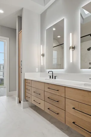 $12,000 | 3718 West End Avenue, Unit 6, Nashville, TN 37205