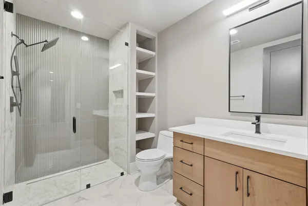 $12,000 | 3718 West End Avenue, Unit 6, Nashville, TN 37205