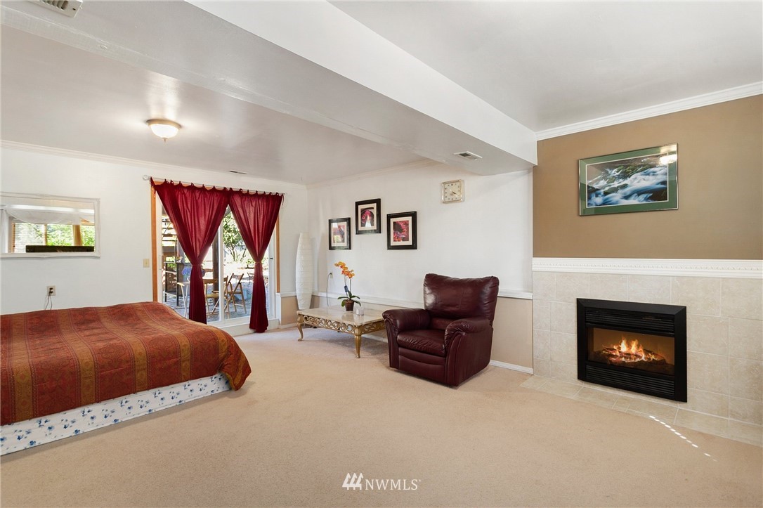 16819 22nd Avenue Southeast Bothell, WA 98012 - Photo 22 of 34 Gallery Image 22