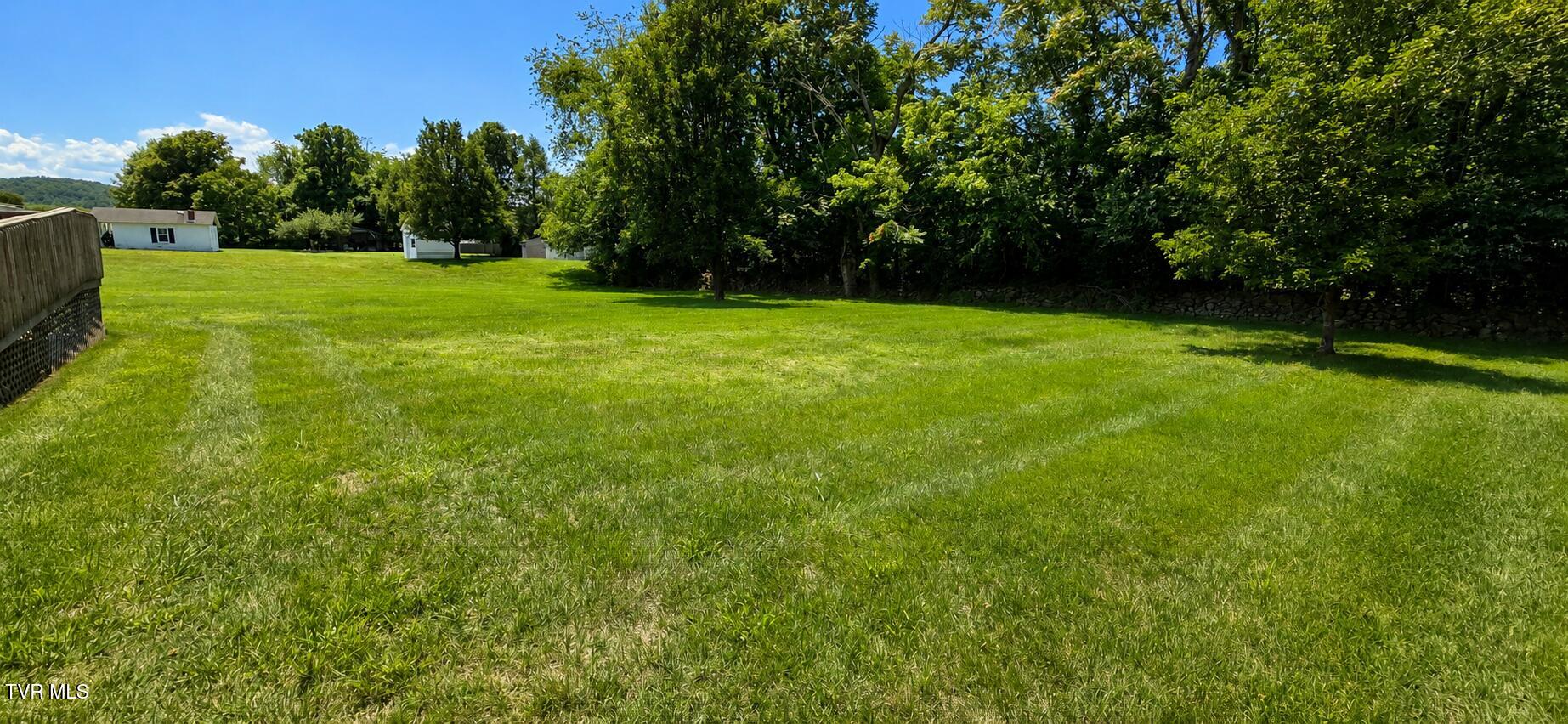 165 Smith Avenue Erwin, TN 37650 - Photo 28 of 31 0028