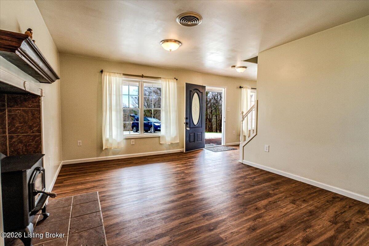 1707 North Stillwell Road Boston, KY 40107 - Photo 8 of 39 Living Room