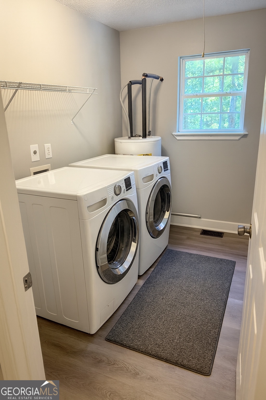 1516 Stark Road Jackson, GA 30233 - Photo 16 of 37 a utility room with dryer and washer