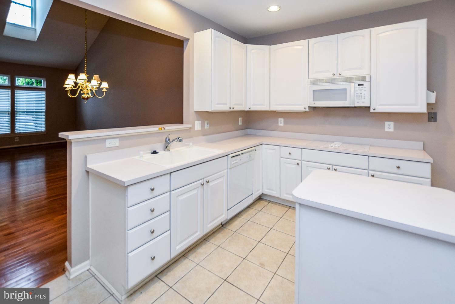 8518 Meadowsweet Road Pikesville, MD 21208 - Photo 13 of 28 Kitchen