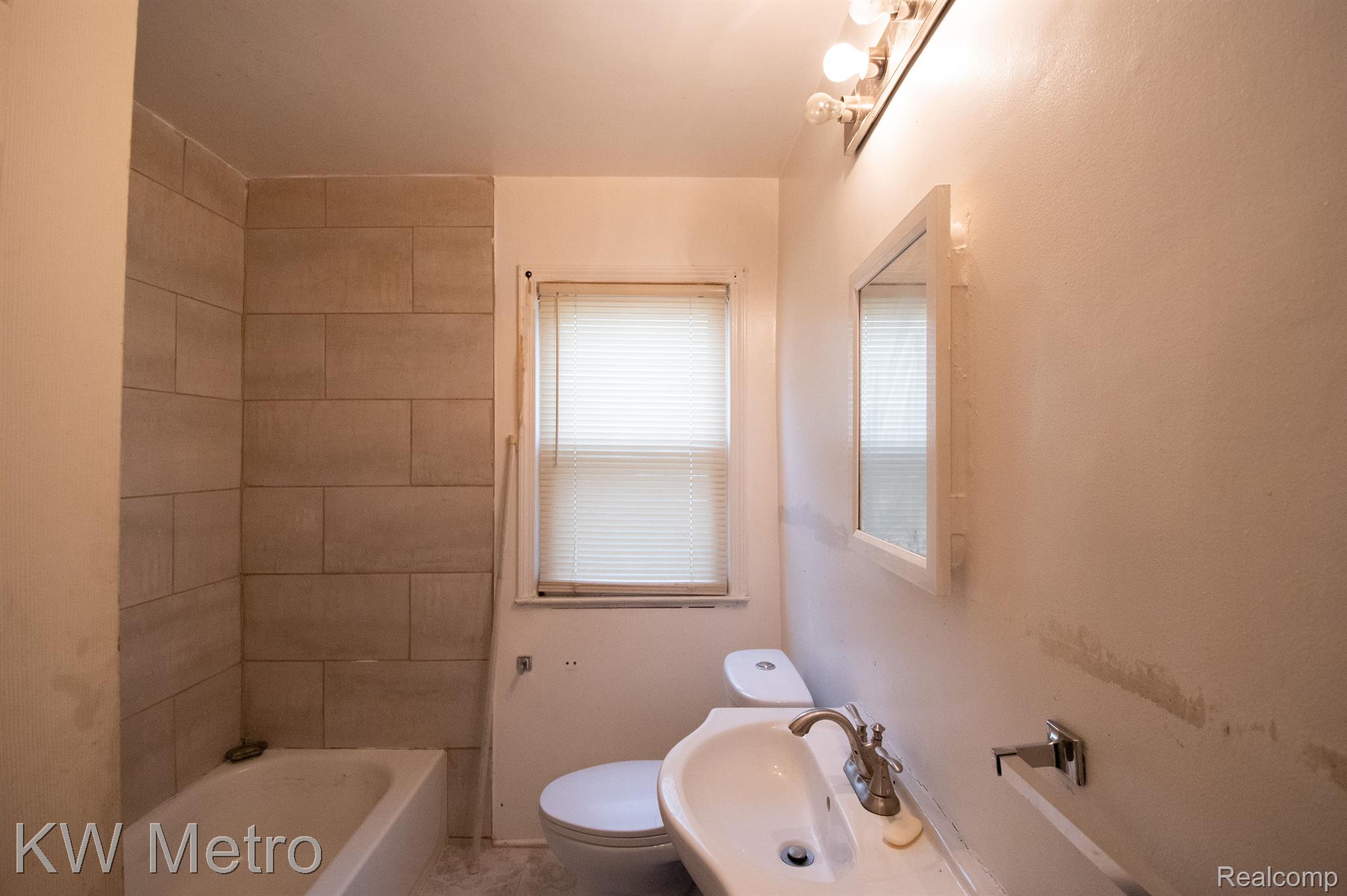14610 Burt Road Detroit, MI 48223 - Photo 3 of 9 Gallery Image 3
