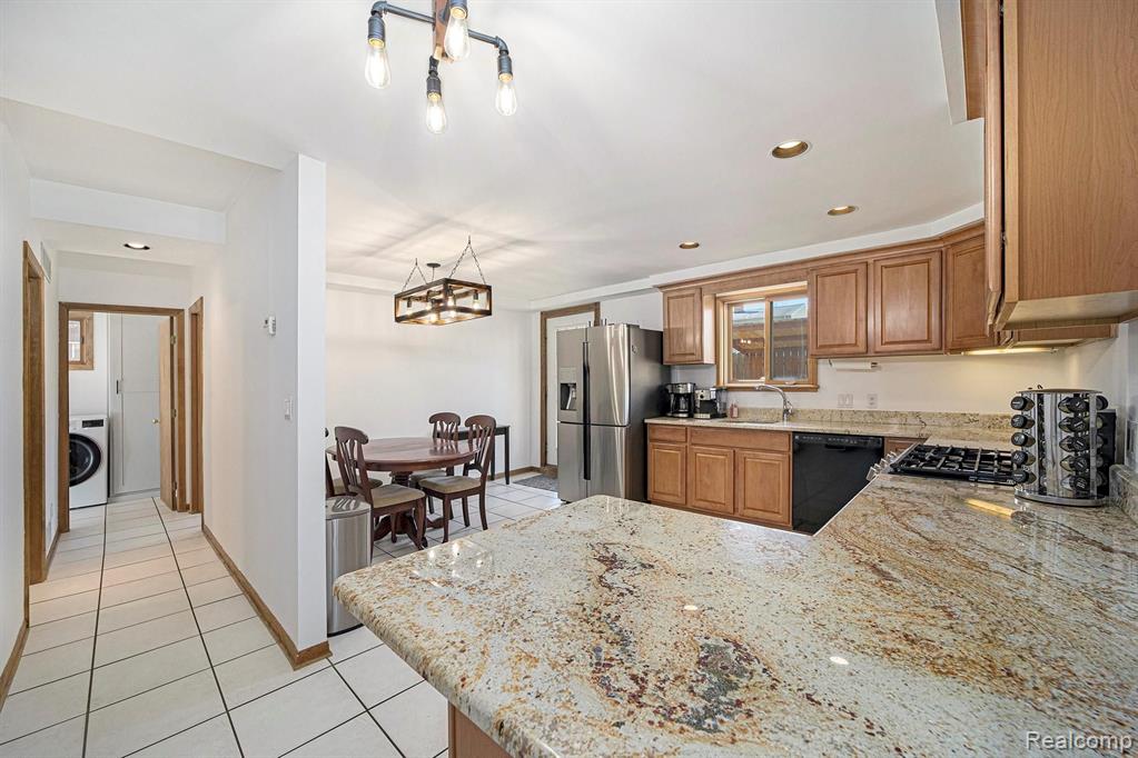3627 Normandy Road Royal Oak, MI 48073 - Photo 11 of 29