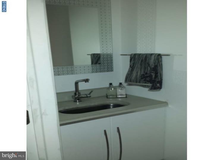 52 Cameron Circle Clementon, NJ 08021 - Photo 8 of 16 Half Bath