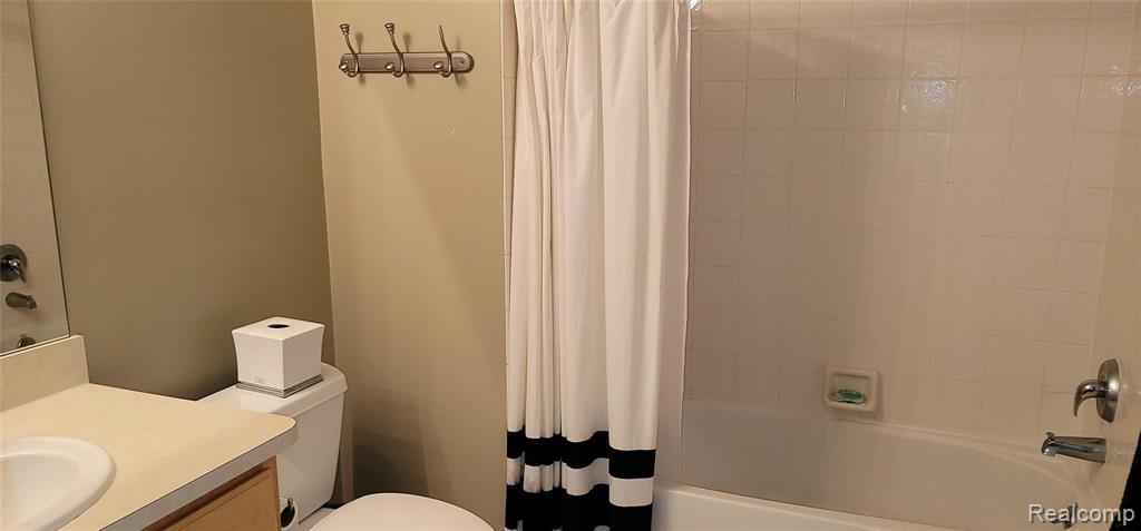 699 West Bluff Court Rochester, MI 48307 - Photo 28 of 42