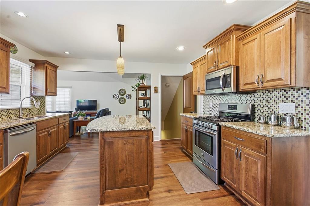 7918 North Northwood Road Kansas City, MO 64151 - Photo 14 of 57