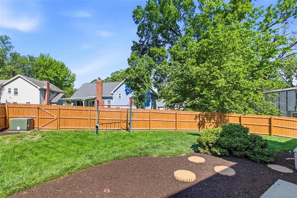 7918 North Northwood Road Kansas City, MO 64151 - Photo 54 of 57