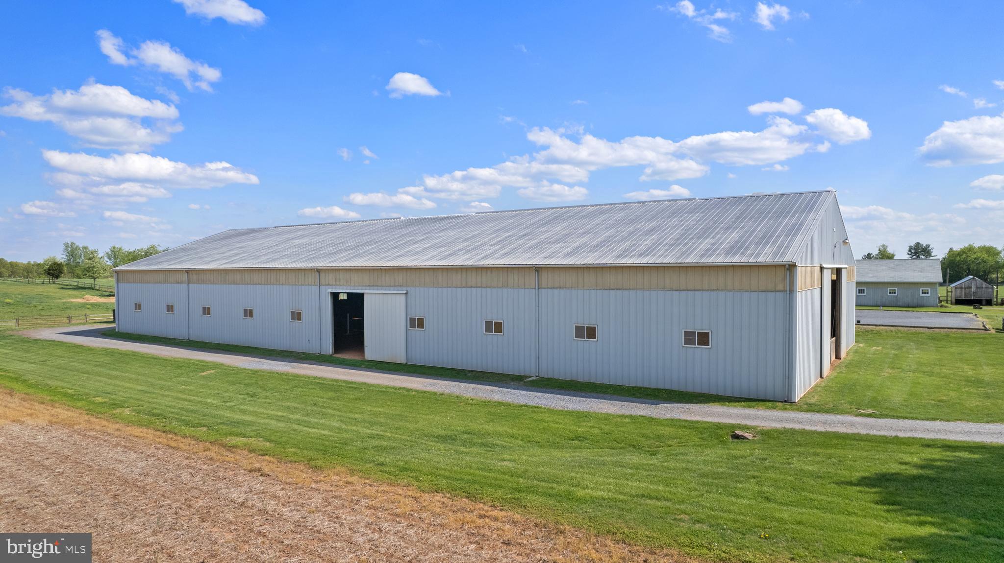 16039 Partnership Road Poolesville, MD 20837 - Photo 17 of 97