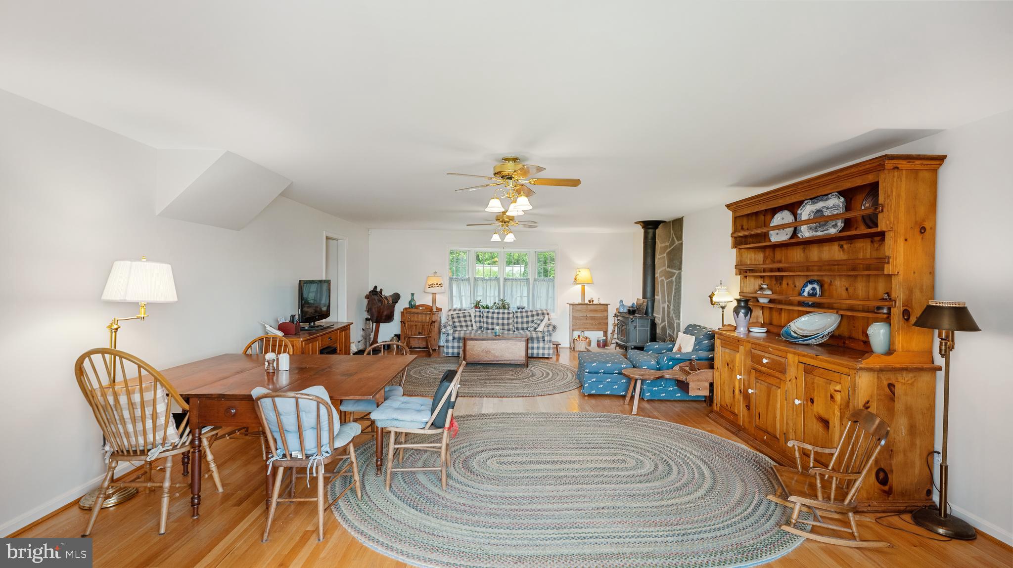 16039 Partnership Road Poolesville, MD 20837 - Photo 41 of 97 Main House Great Room