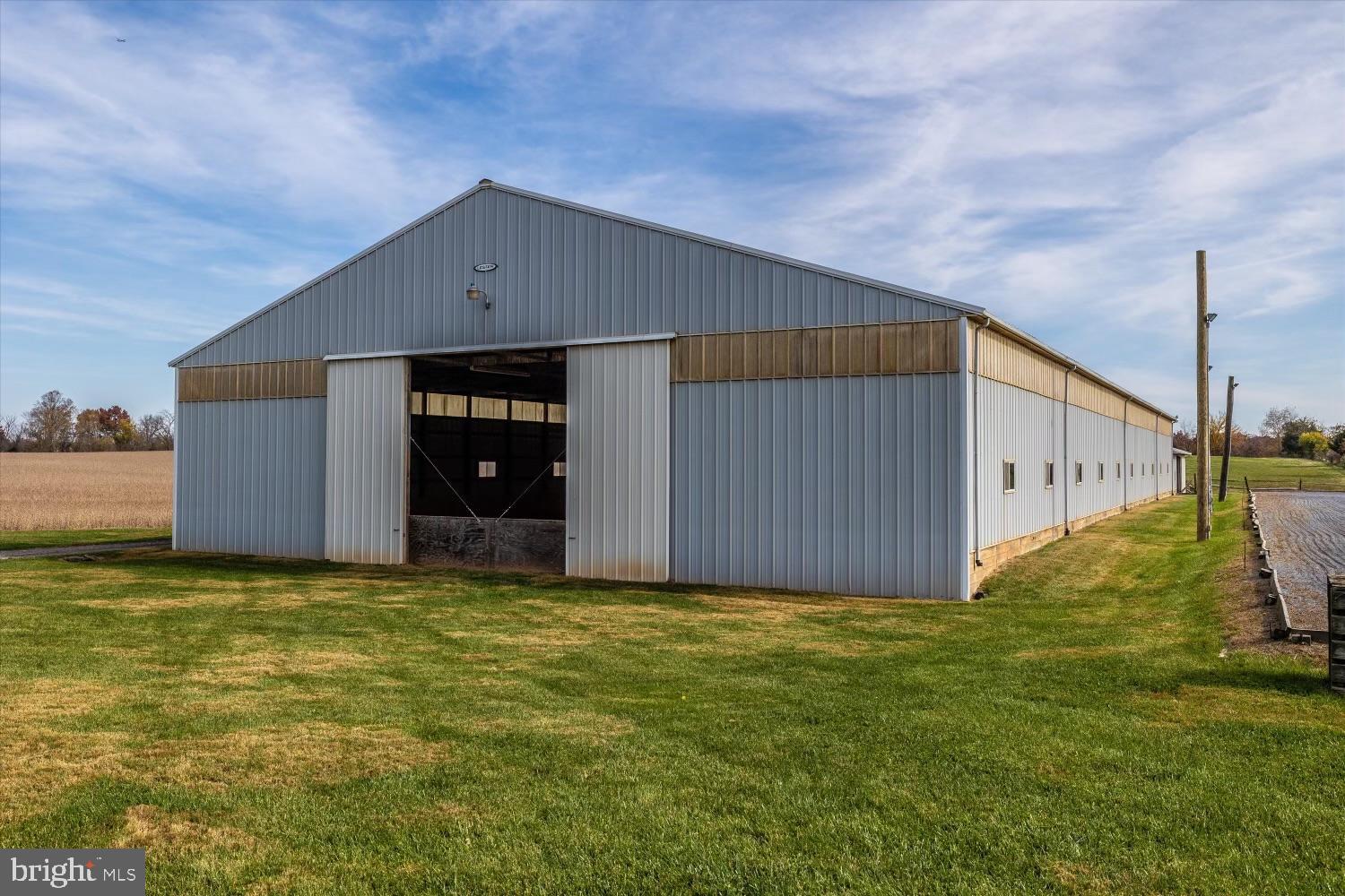 16039 Partnership Road Poolesville, MD 20837 - Photo 6 of 97