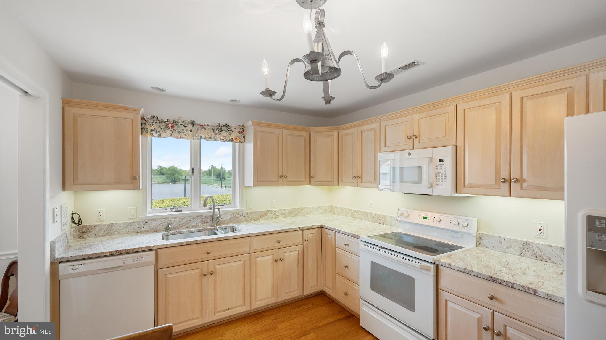 16039 Partnership Road Poolesville, MD 20837 - Photo 61 of 97 In Law Full Kitchen